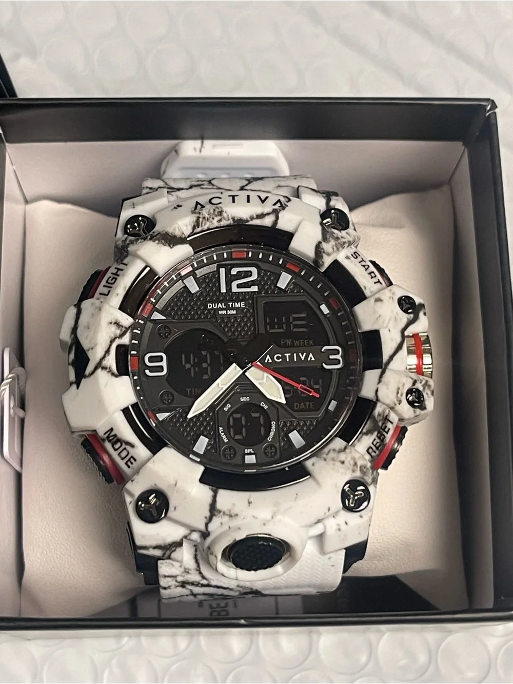Activa X Invicta Analog Digital Men's Watch - 49mm. Camouflage. White & Black